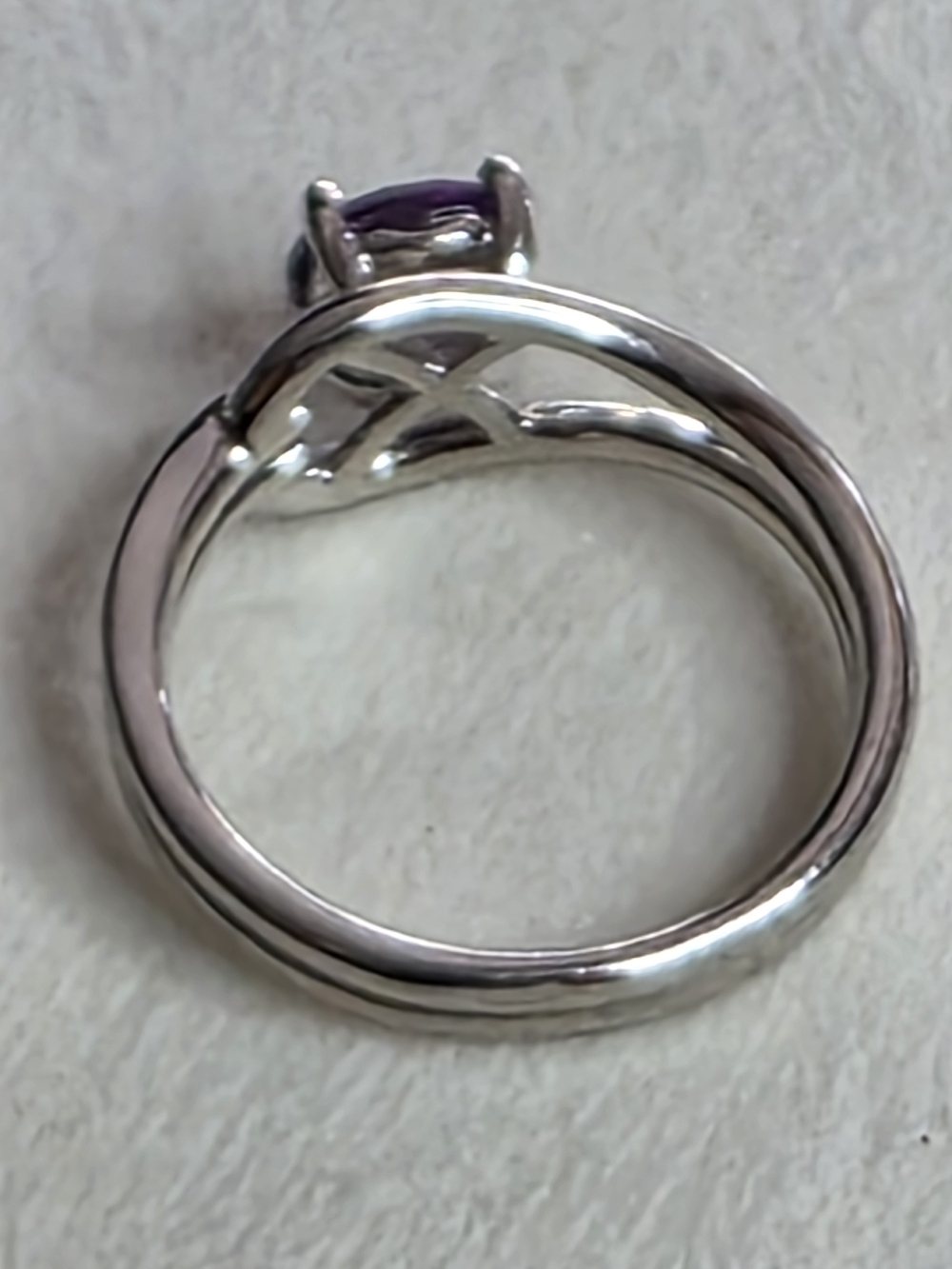 Purple CZ Solitaire Ring Silver Tone Split Shank Statement Ring Size 7.5 - Picture 2 of 3